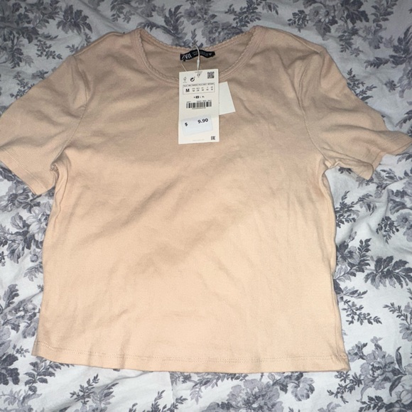 Women’s Ribbed Cropped Top - Picture 1 of 3